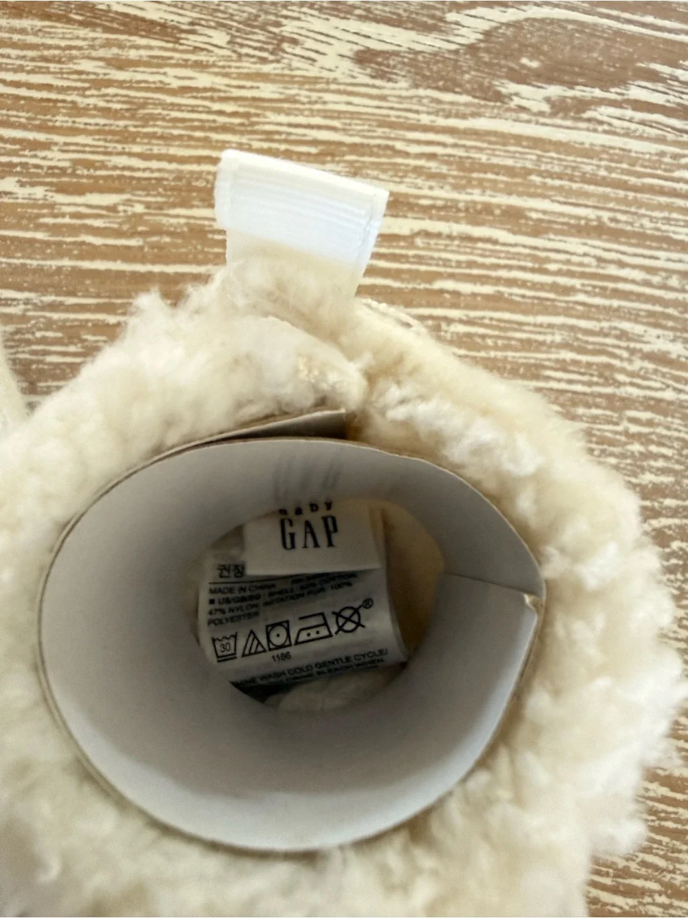 GAP newborn Cream Faux-Fur Baby Booties
